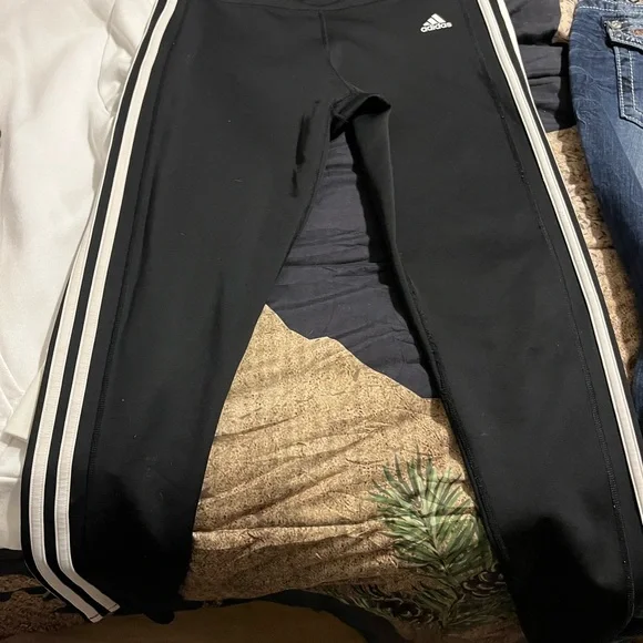 NWOT ADIDAS HOODED SWEATSHIRT & LEGGINGS SIZE LARGE - Picture 3 of 7